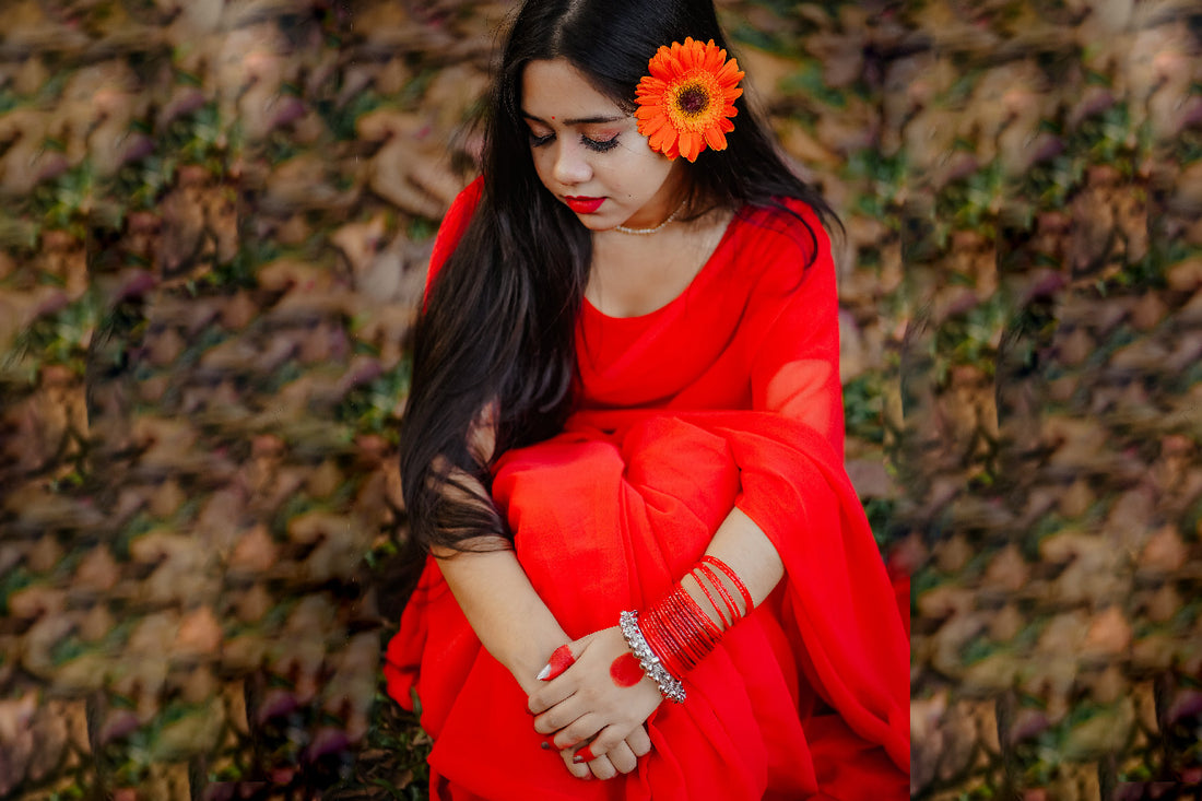 Indian-women-wear-red-saree-flower-silver-red-bangle-set-iconic-look-1960-bollywood-actrees-photo-by-maksudur-rahman