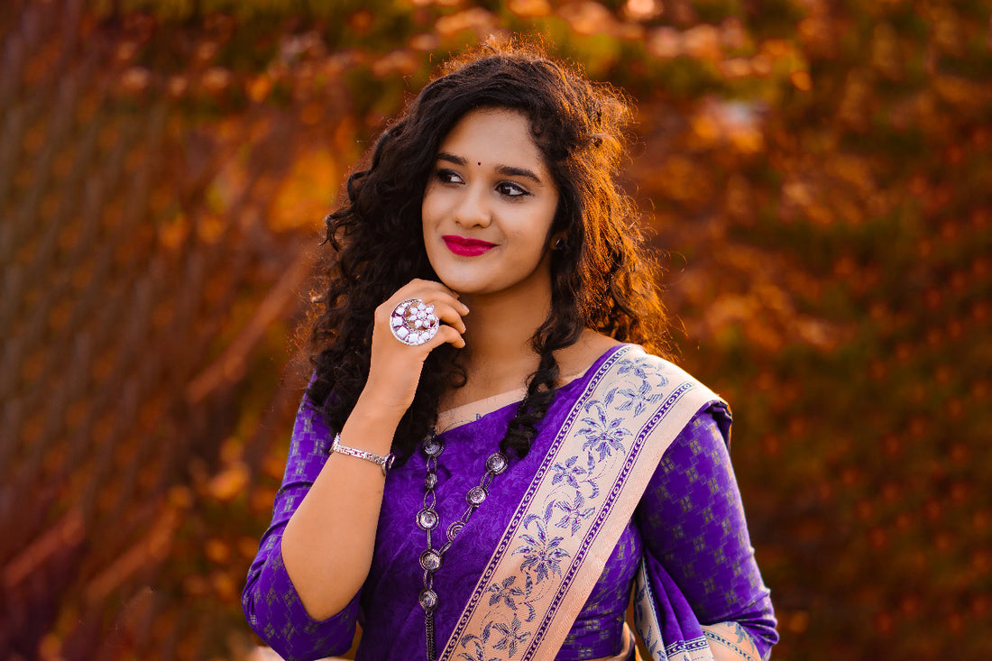 Young-indian-women-wearing-moon-shaped-kundan-miror-stone-ring-photo-kishan-rahul-jose