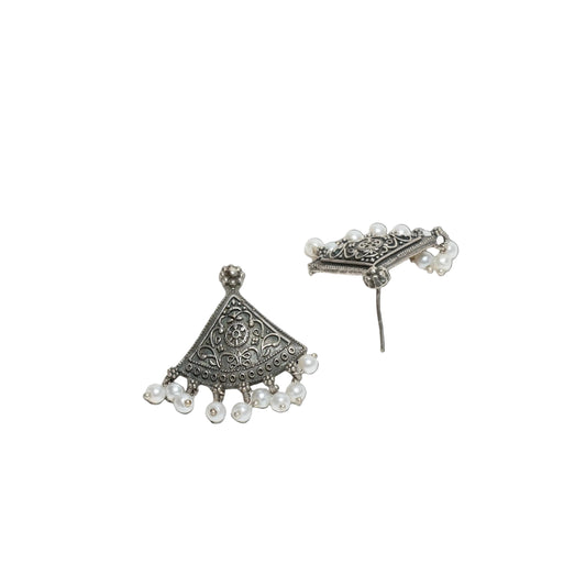 Oxidised-White-Beads-Silver-Earrings