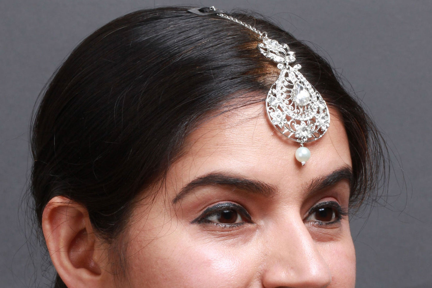 Silver-Toned Flower Work Drop Maang Tikka