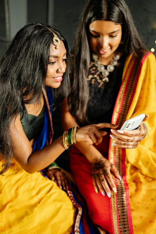 Bindhani sleek single mang tika for gen Z girls.