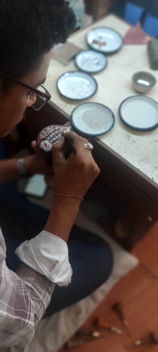silversmiths working on Silver designs _Bindhani