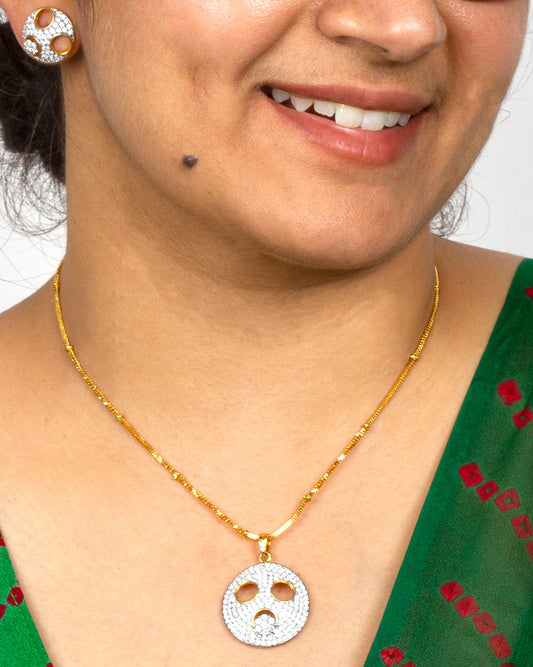Bindhani-American-Diamond-Stones-Round-Shaped-Pendant-Studes-with-Chain