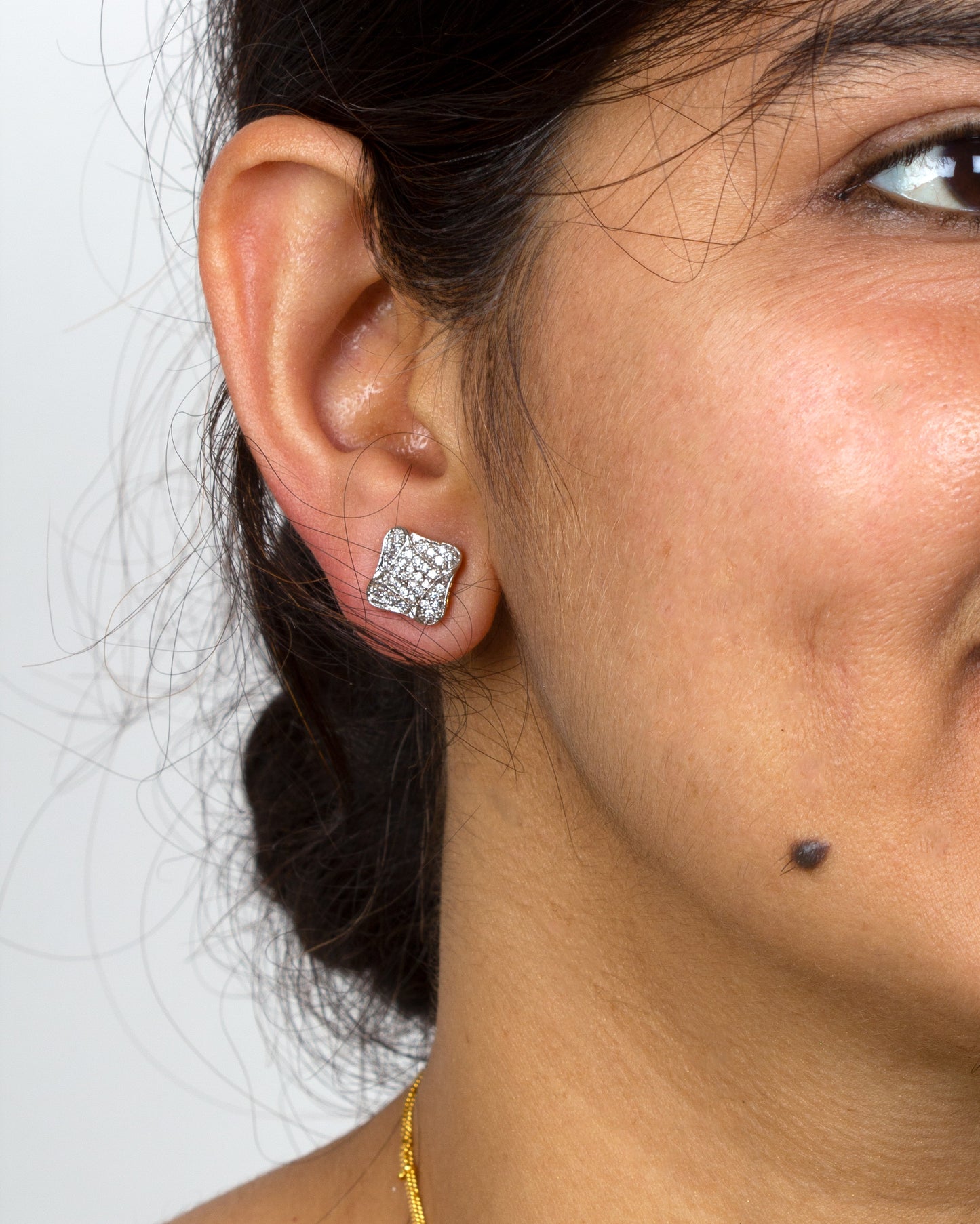 Bindhani-Beautiful-American-Diamond-Small-Studs