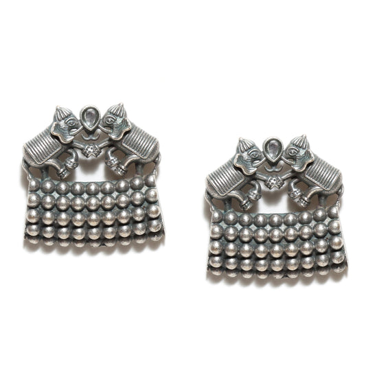 Bindhani-Kundan-Elephant-Oxidized-Earrings