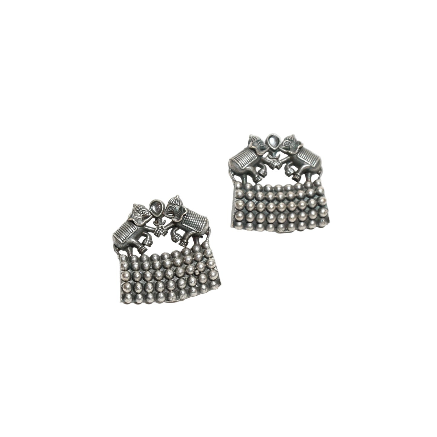 Bindhani-Kundan-Elephant-Shaped-Oxidised-Earrings
