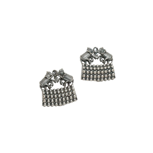 Bindhani-Kundan-Elephant-Shaped-Oxidised-Earrings