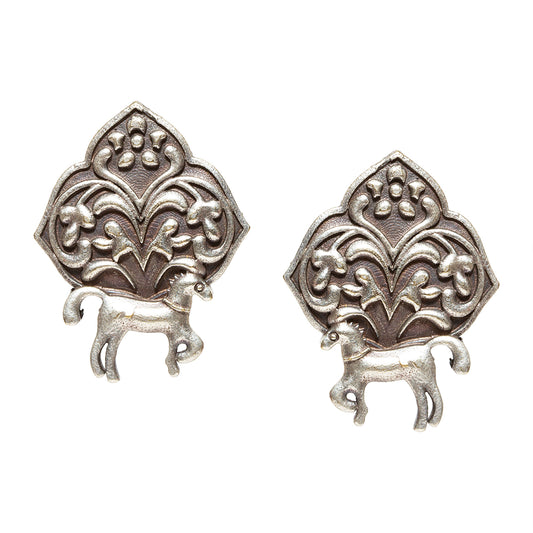 Bindhani-Oxidised-Silver-Look-alike-Horse-Engraved-Studs-Earrings-For-Women-Girls