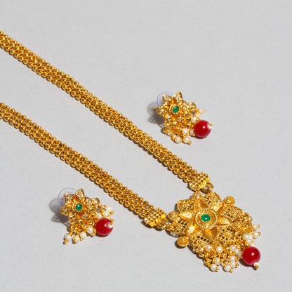 Bindhani-South-Indian-jewellery-Earrings-set