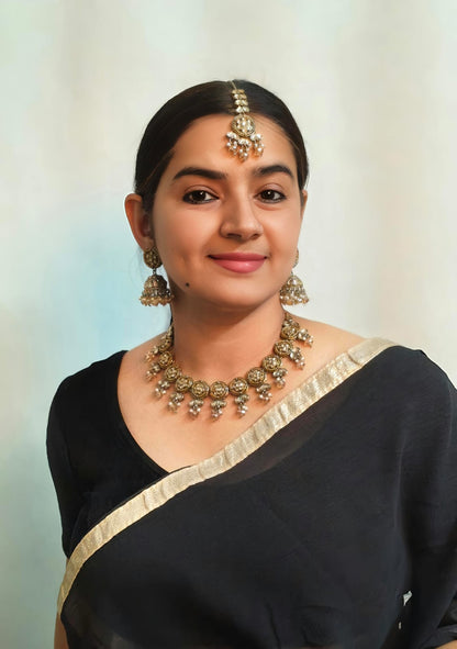 Bindhani mehndi-plated LCT stone choker set showcased on model – ethnic jewelry for weddings and special occasions