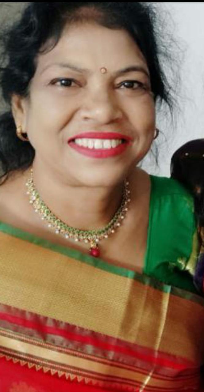 Neelam kothari in bindhani green polki with pearl necklace_set