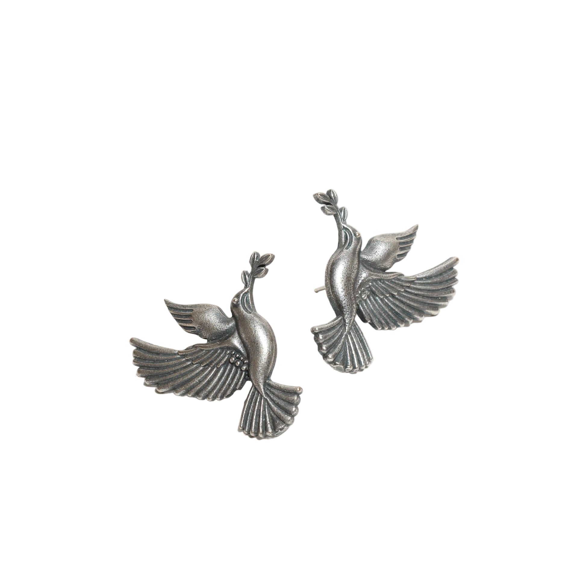 Dulcett-India-Bird-Oxidised-Silver-Stud-Earrings
