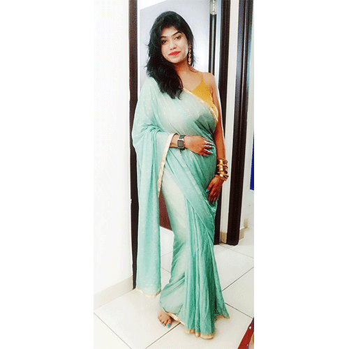 Pragya in indian traditional saree with bindhani metal bangle set
