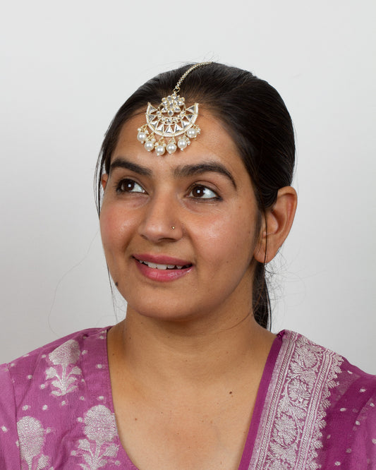 White Pearl Drop Kundan Maang Tikka