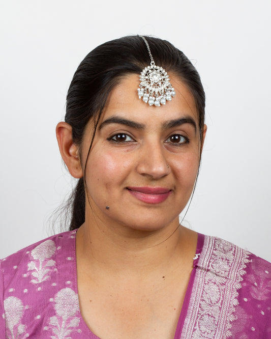 bindhani-silver-plated-pearl-drop-tikka-for-womens
