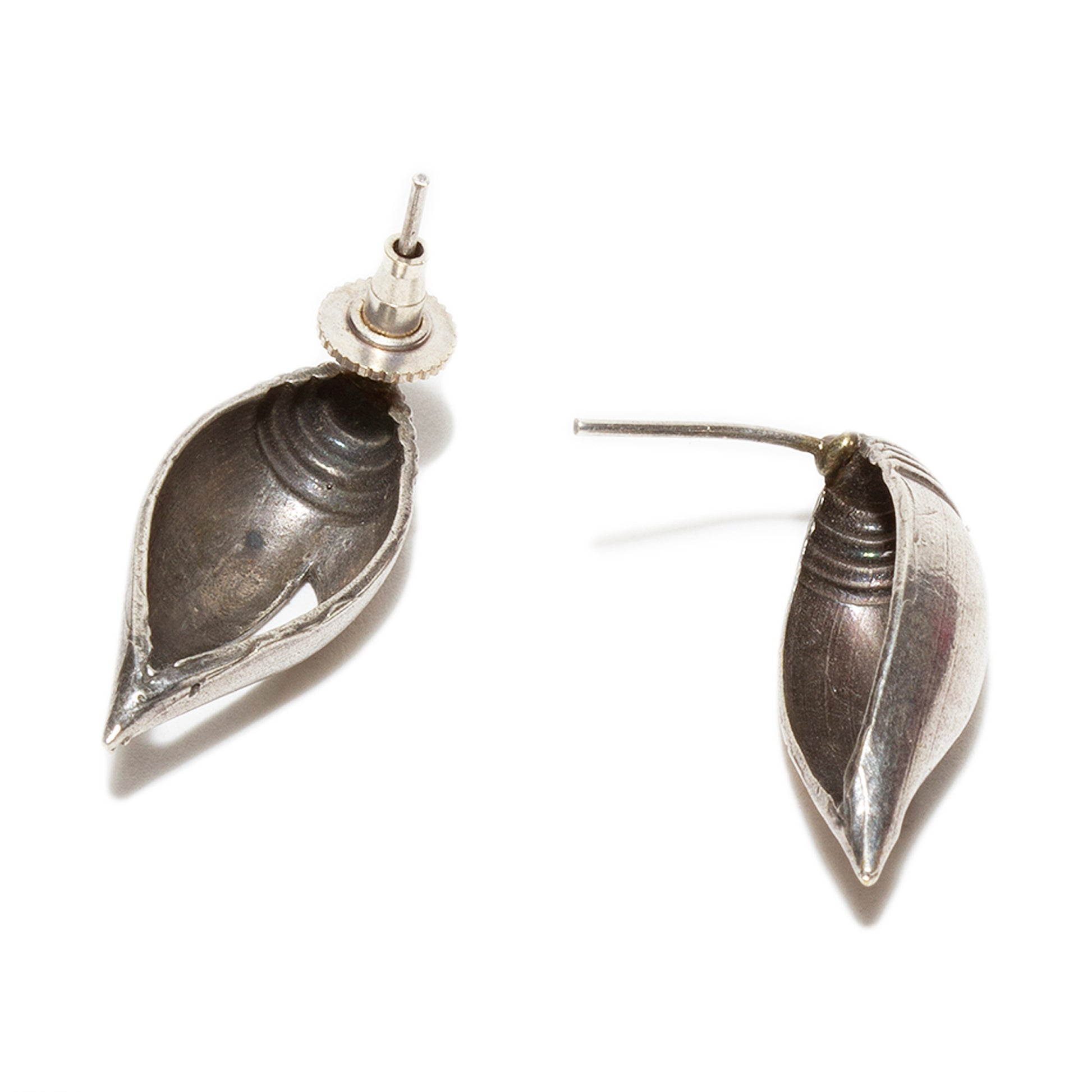 bindhani shankh shaped oxidized studs