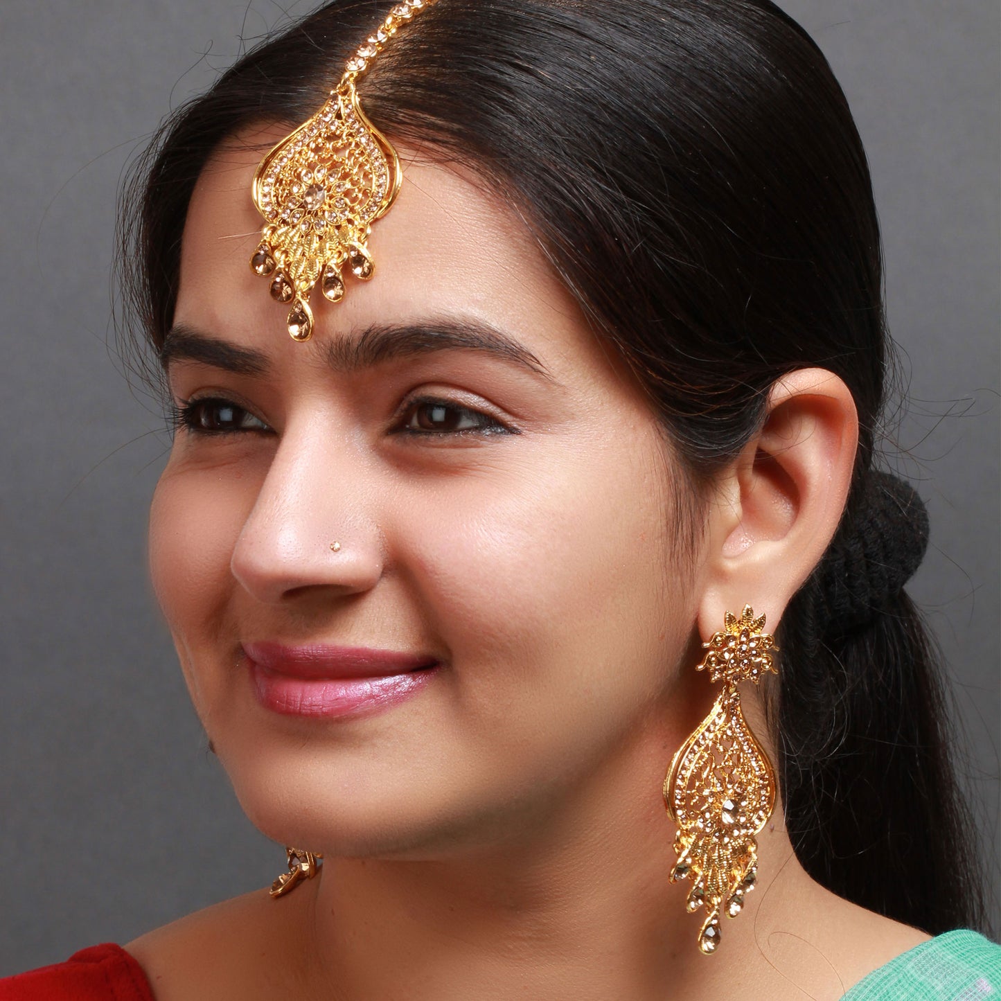 Bindhani bollywood earrings tikka for women