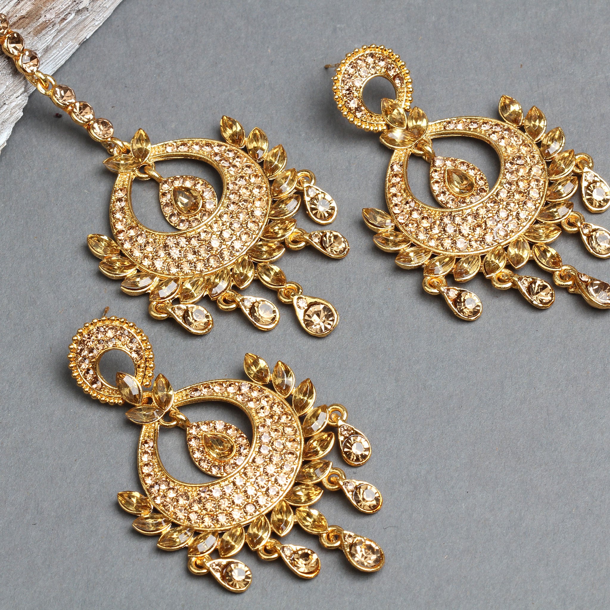Crunchy Fashion Traditional Gold-Plated Royal Rajasthani Meenakari Grey  Kundan Earrings RAE1107
